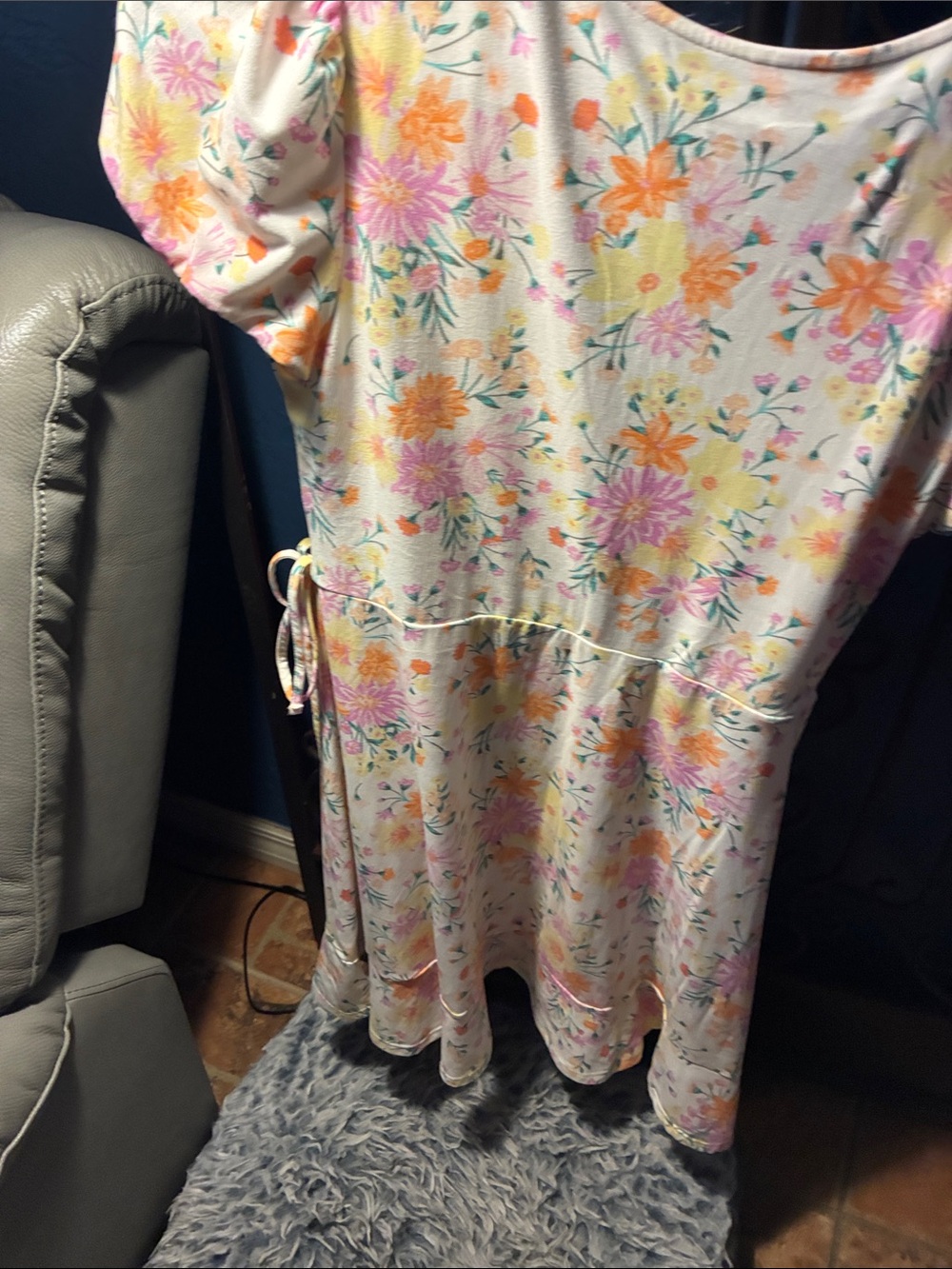 Dress - Picture 4 of 4